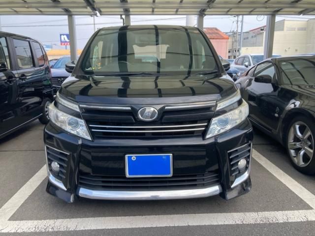 TOYOTA VOXY 2015
