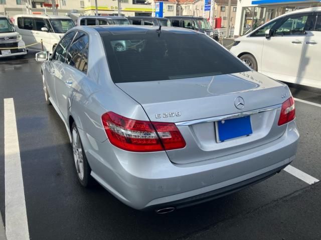 MERCEDES BENZ MERCEDES BENZ E class sedan 2010