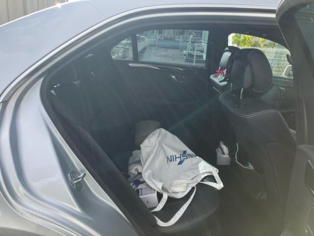 MERCEDES BENZ MERCEDES BENZ E class sedan 2010