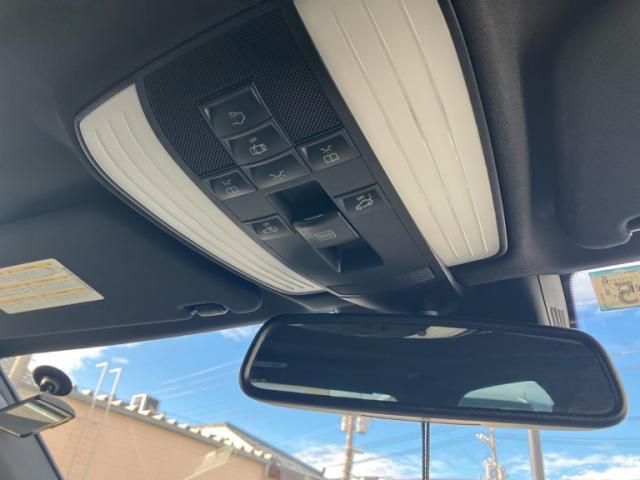 MERCEDES BENZ MERCEDES BENZ E class sedan 2010