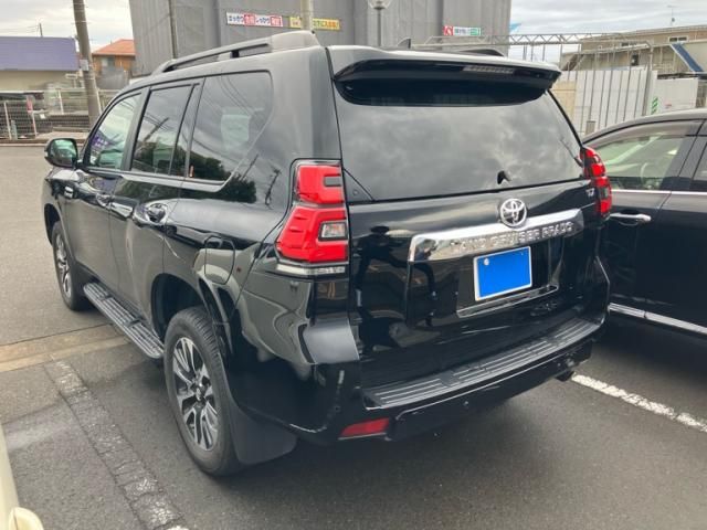 TOYOTA LANDCRUISER PRADO 2023