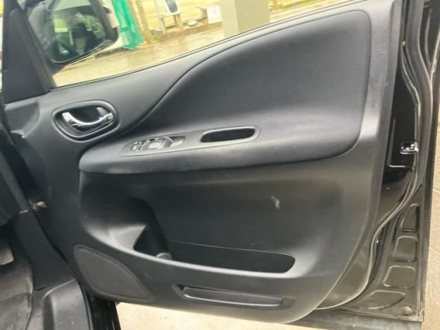 NISSAN SERENA  WG 4WD 2015