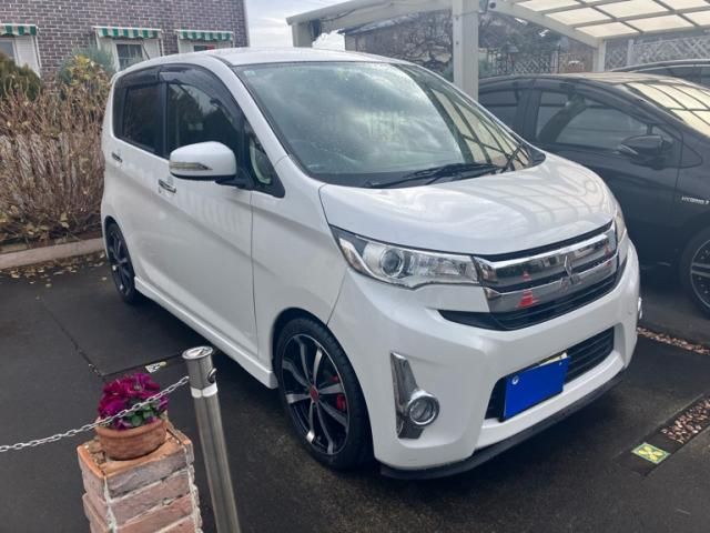 MITSUBISHI eK custom 2013