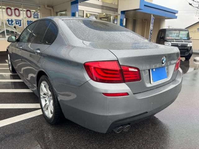 BMW BMW 5series sedan 2010