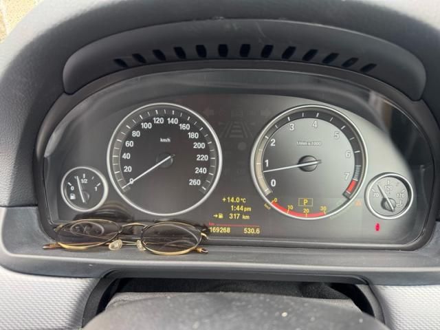 BMW BMW 5series sedan 2010