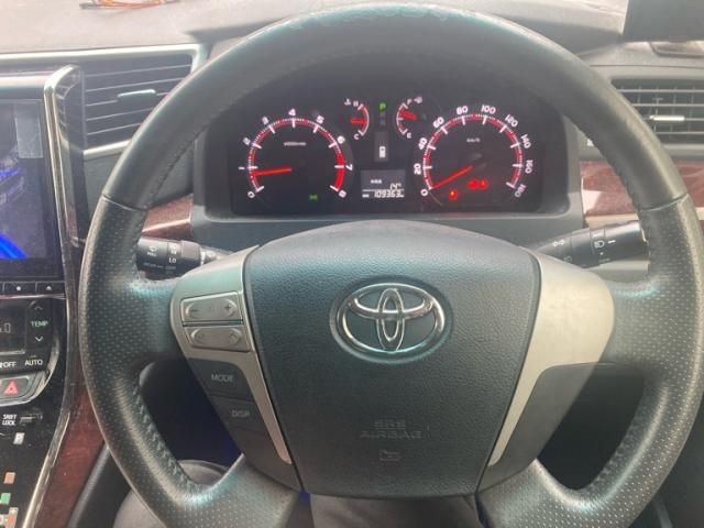 TOYOTA VELLFIRE 2014