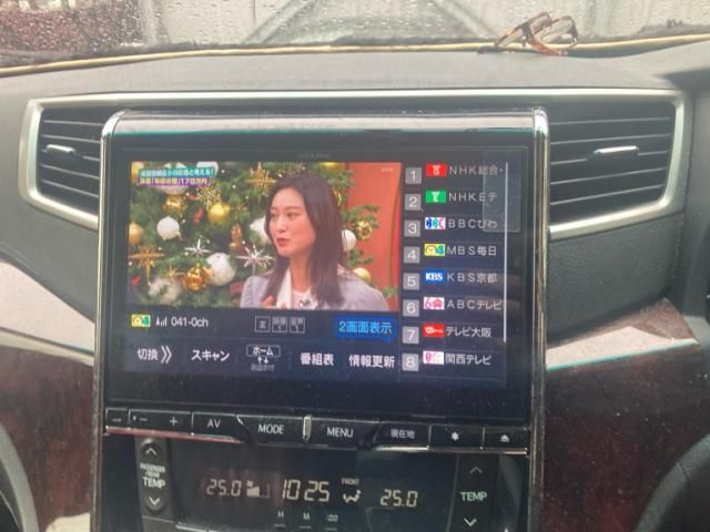 TOYOTA VELLFIRE 2014