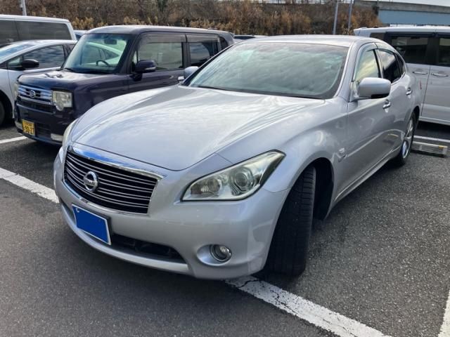 NISSAN FUGA HYBRID 2011