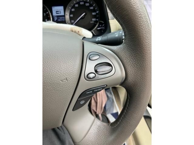 NISSAN FUGA HYBRID 2011