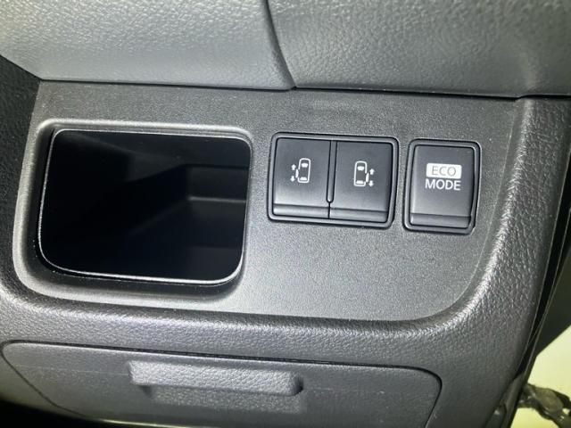 NISSAN SERENA  WG 4WD 2011