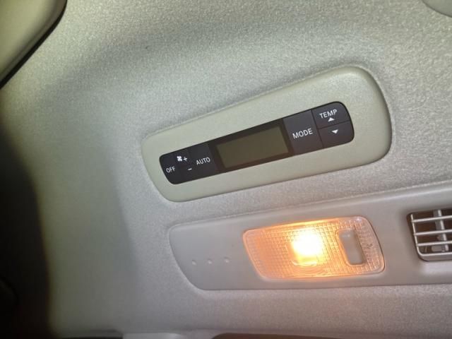 NISSAN SERENA  WG 4WD 2011