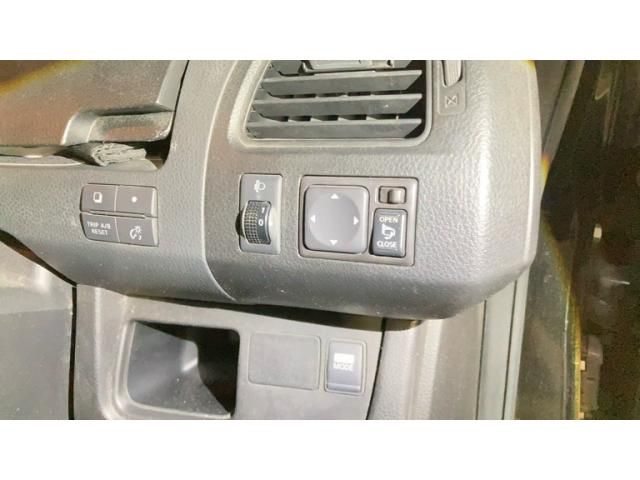 NISSAN SERENA  WG 2011