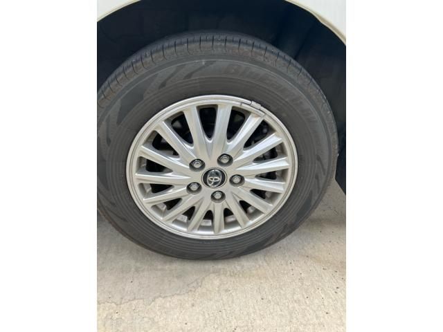 TOYOTA VOXY HYBRID 2017