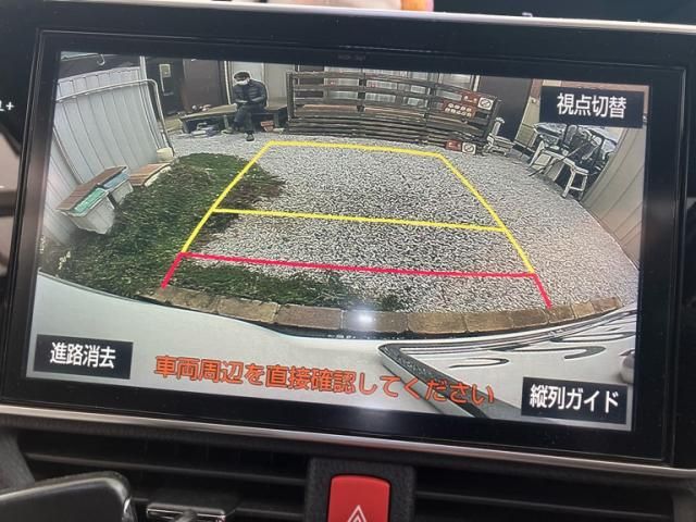 TOYOTA VOXY HYBRID 2017