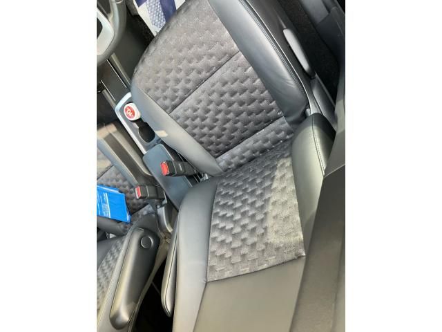 TOYOTA VOXY HYBRID 2023