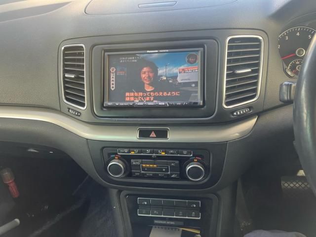 VOLKSWAGEN VOLKSWAGEN SHARAN 2011