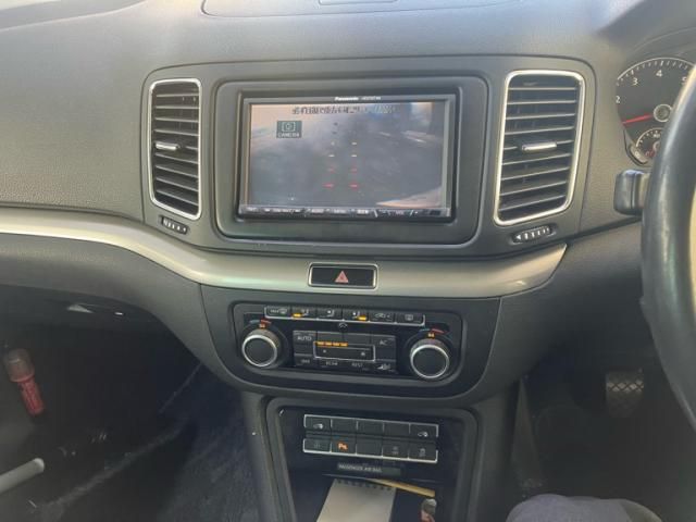 VOLKSWAGEN VOLKSWAGEN SHARAN 2011