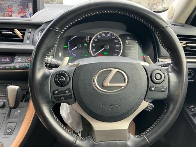 TOYOTA LEXUS CT200h 2015