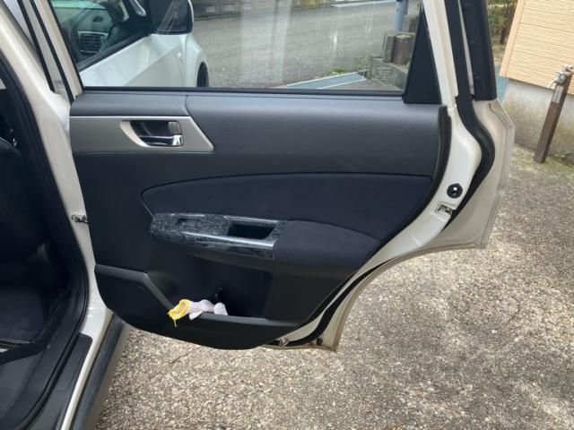 SUBARU FORESTER 2010