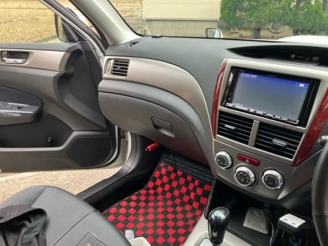 SUBARU FORESTER 2010