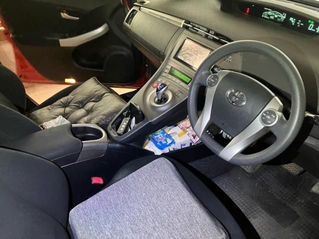 TOYOTA PRIUS PHV 2012