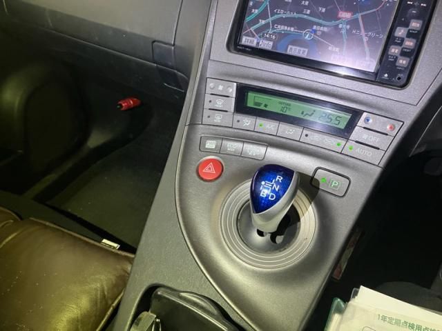 TOYOTA PRIUS PHV 2012