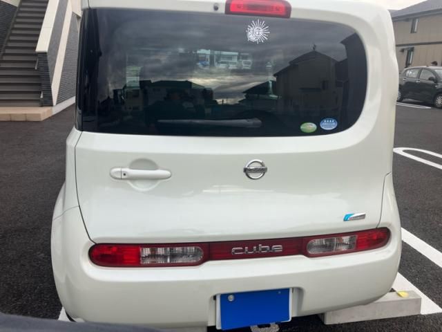 NISSAN CUBE 2010