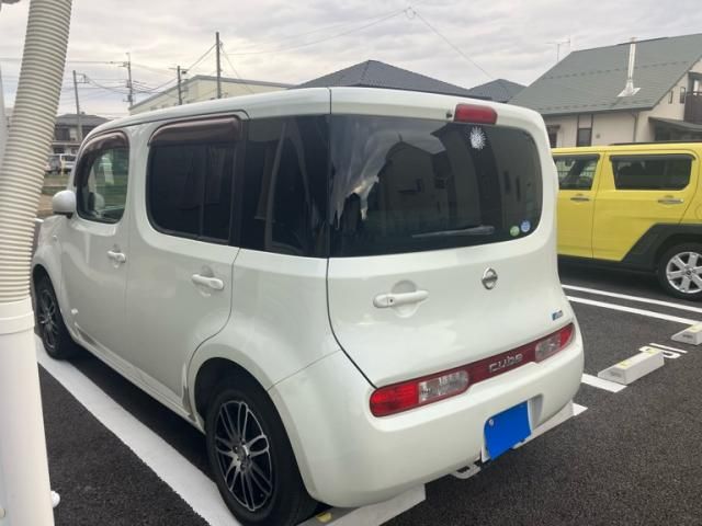 NISSAN CUBE 2010