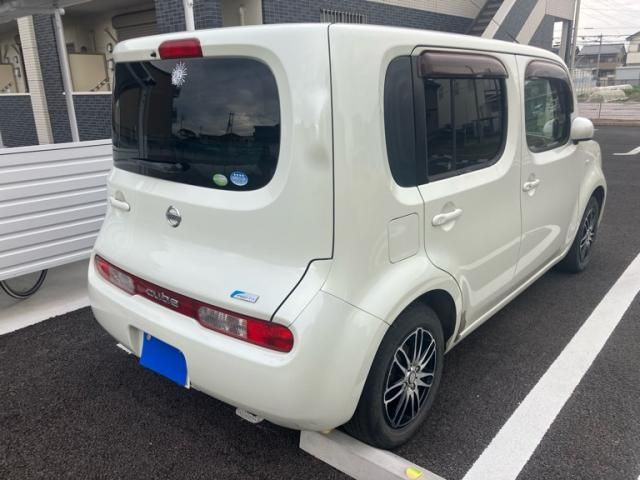 NISSAN CUBE 2010