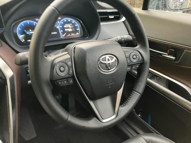 TOYOTA HARRIER 2WD 2023