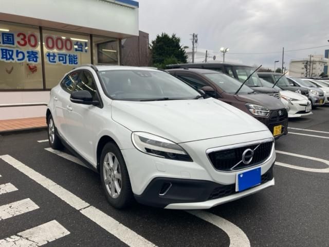 VOLVO VOLVO V40 CROSS COUNTRY 2017