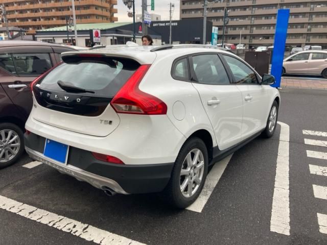 VOLVO VOLVO V40 CROSS COUNTRY 2017