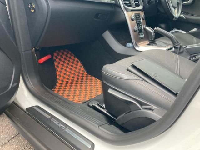 VOLVO VOLVO V40 CROSS COUNTRY 2017