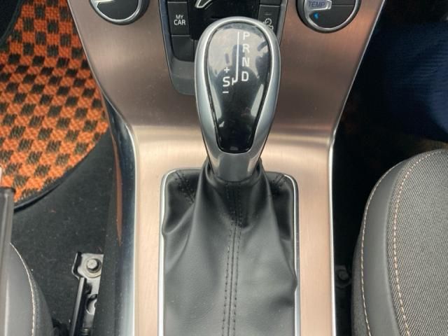 VOLVO VOLVO V40 CROSS COUNTRY 2017