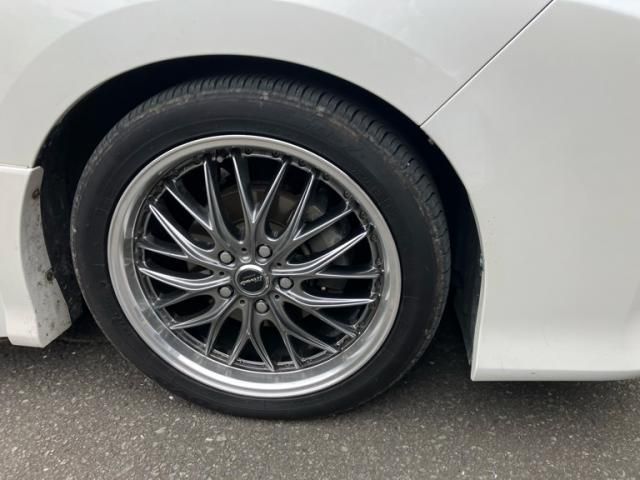 TOYOTA VOXY HYBRID 2017