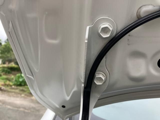 TOYOTA VOXY HYBRID 2017