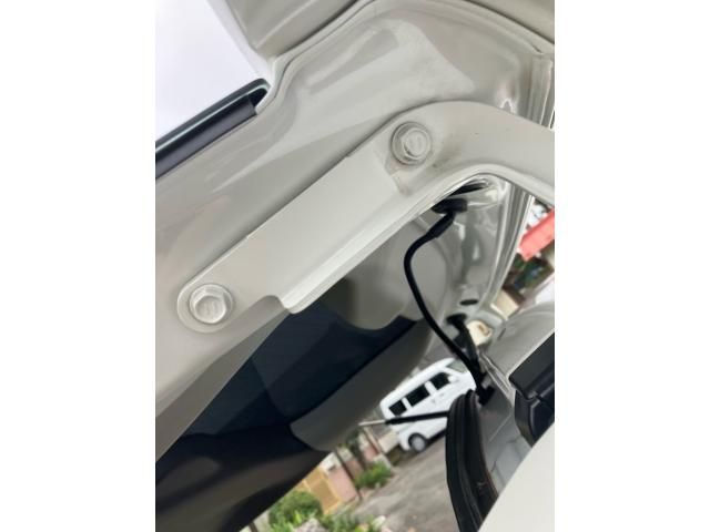 TOYOTA VOXY HYBRID 2017