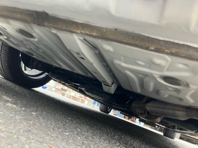 TOYOTA VOXY HYBRID 2017