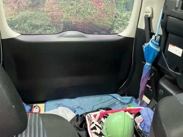 TOYOTA VOXY HYBRID 2017