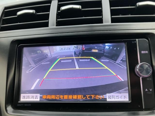 TOYOTA PRIUS Alpha 2013