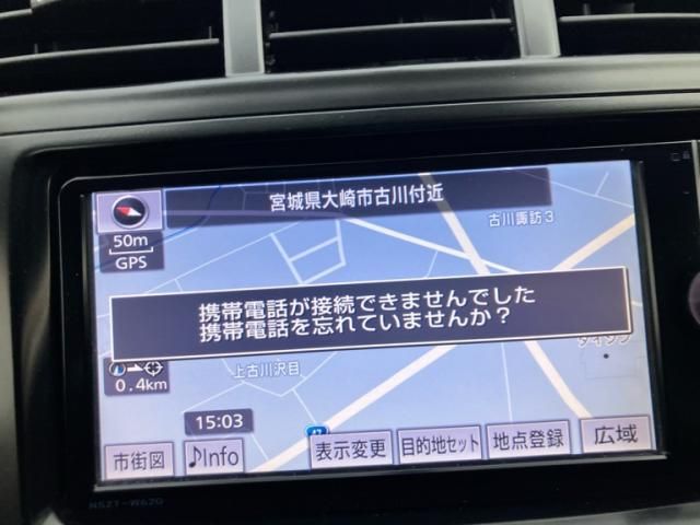 TOYOTA PRIUS Alpha 2013