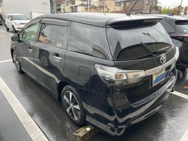 TOYOTA WISH 2013