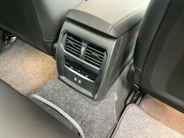 BMW BMW 3series sedan 2024