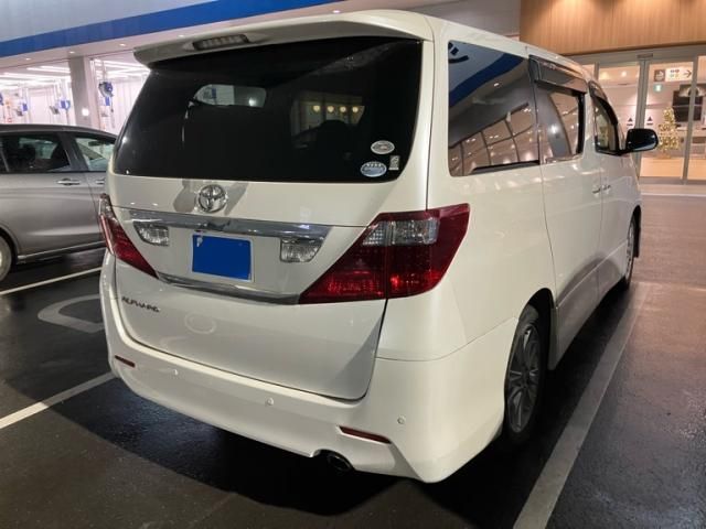 TOYOTA ALPHARD 2009
