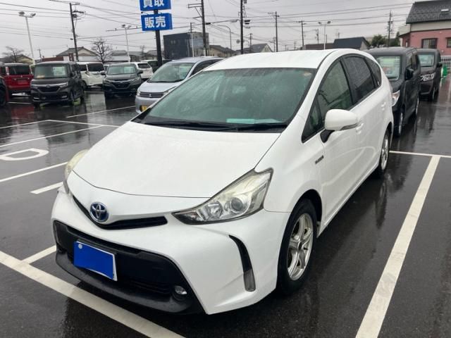 TOYOTA PRIUS Alpha 2016