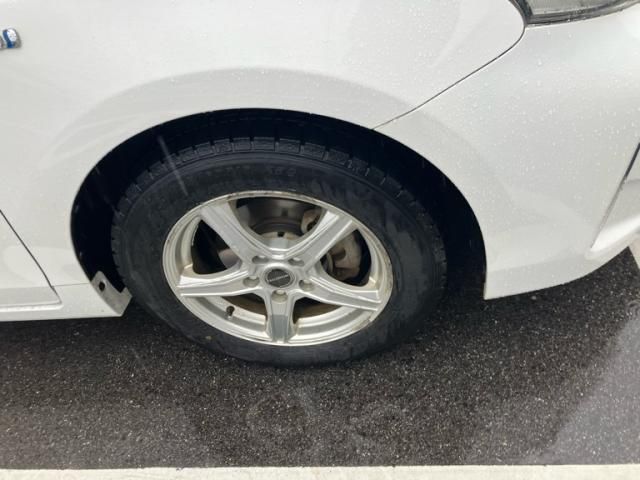 TOYOTA PRIUS Alpha 2016