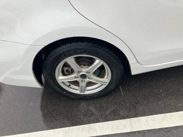 TOYOTA PRIUS Alpha 2016