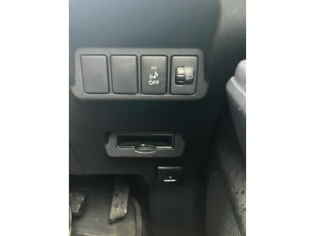 TOYOTA PRIUS Alpha 2016