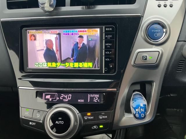 TOYOTA PRIUS Alpha 2016