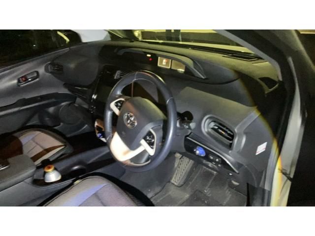 TOYOTA PRIUS 4WD 2017